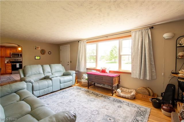 10381 Portage Street NW, Canal Fulton, OH 44614