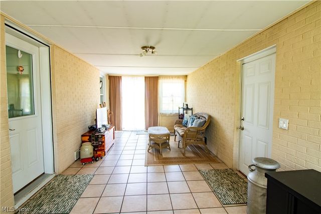 10381 Portage Street NW, Canal Fulton, OH 44614