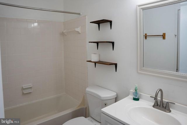 8654 VENOY CT, Alexandria, VA 22309