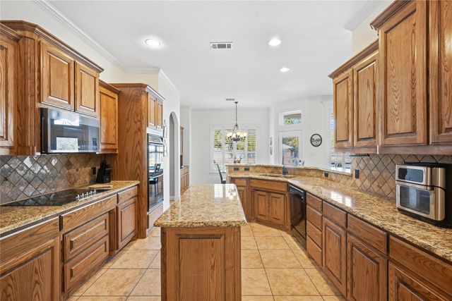 199 Deer Creek Drive, Aledo, TX 76008