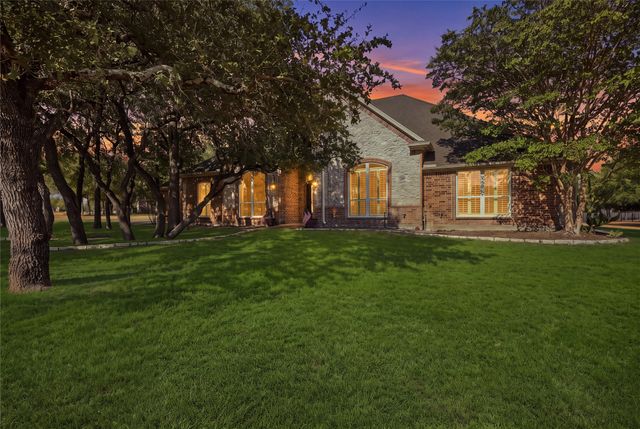 199 Deer Creek Drive, Aledo, TX 76008