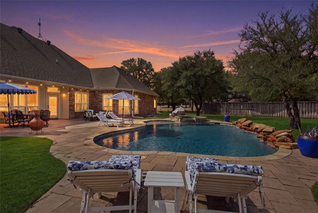 199 Deer Creek Drive, Aledo, TX 76008