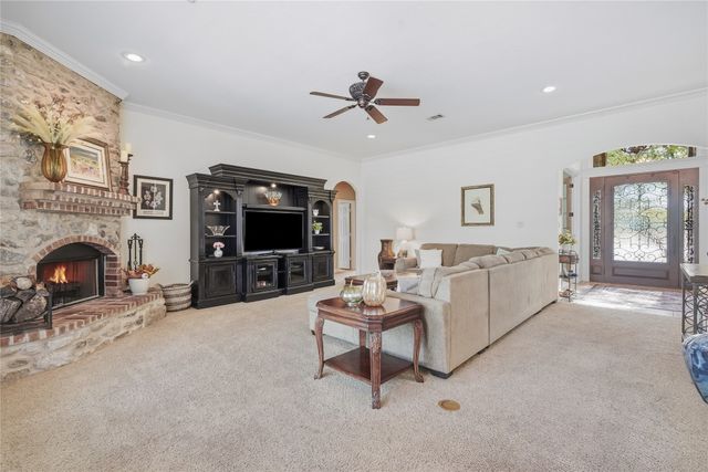 199 Deer Creek Drive, Aledo, TX 76008