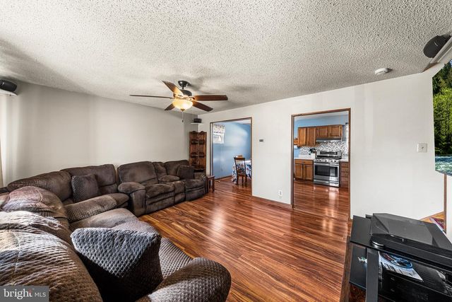 1 RONDON AVE, Berlin, NJ 08009