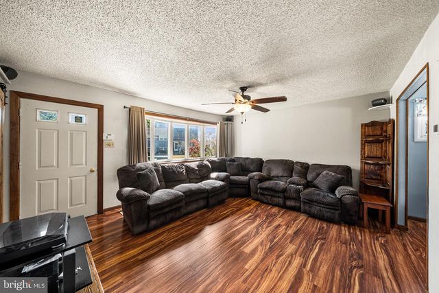 1 RONDON AVE, Berlin, NJ 08009