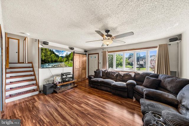 1 RONDON AVE, Berlin, NJ 08009