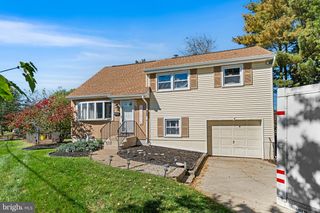 1 RONDON AVE, Berlin, NJ 08009