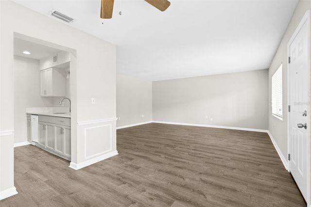 350 79TH AVENUE N 134, St Petersburg, FL 33702