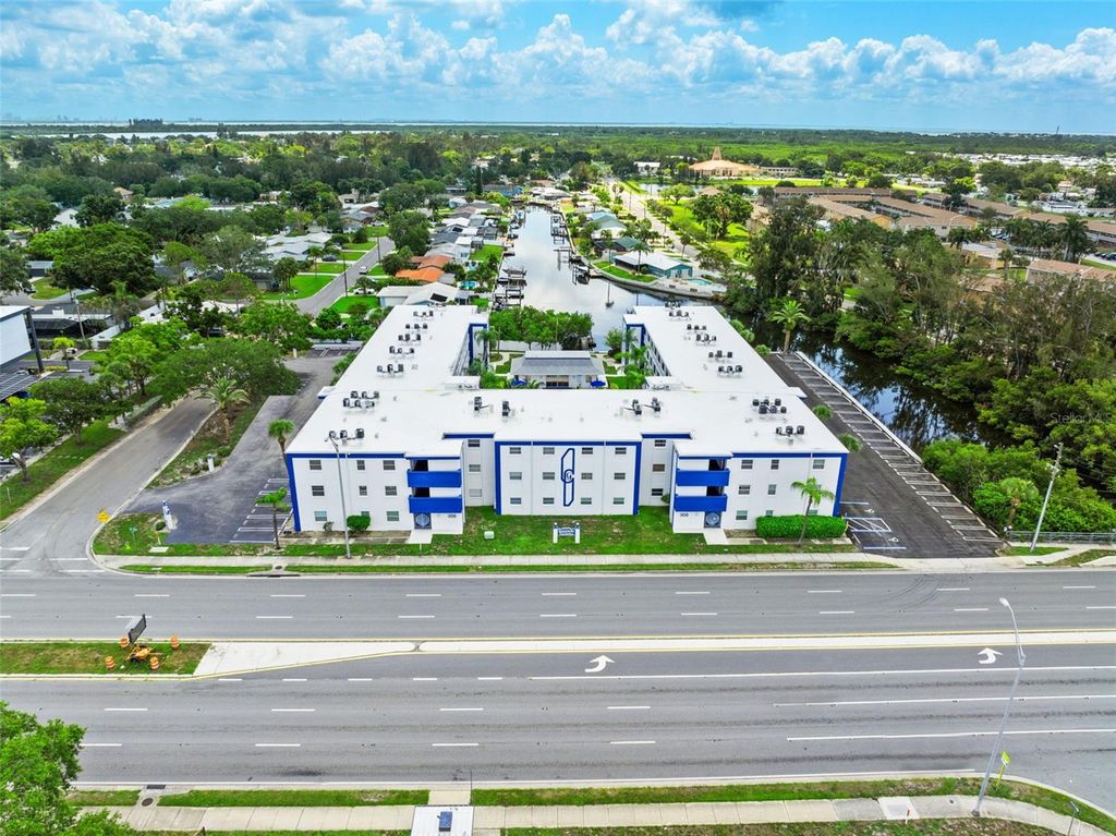 350 79TH AVENUE N 134, St Petersburg, FL 33702