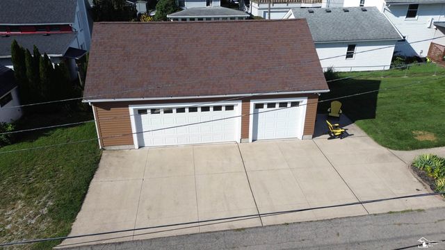 4358 10th Street, Luna Pier, MI 48157