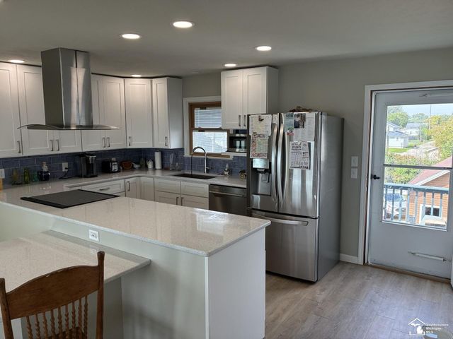 4358 10th Street, Luna Pier, MI 48157