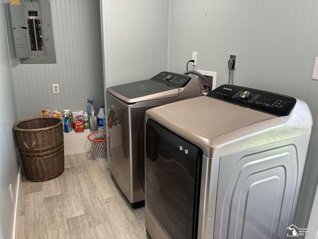4358 10th Street, Luna Pier, MI 48157