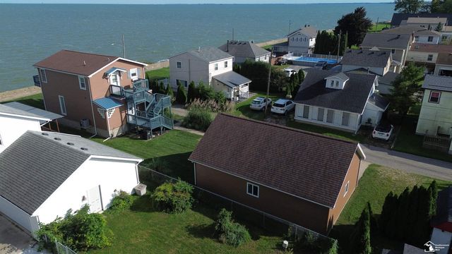 4358 10th Street, Luna Pier, MI 48157