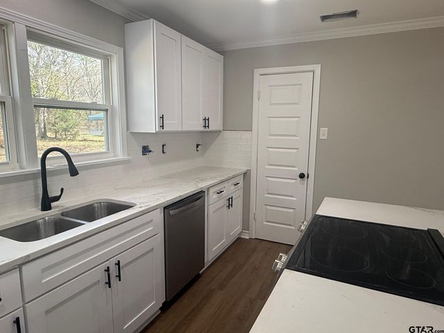 11447 E HWY 64 E, Tyler, TX 75707