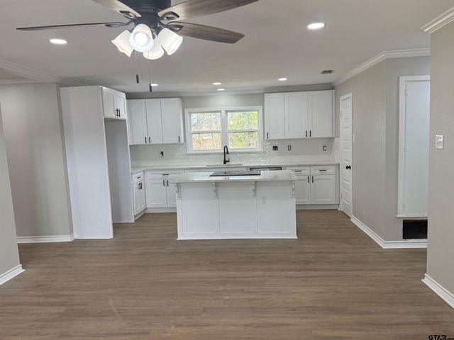 11447 E HWY 64 E, Tyler, TX 75707