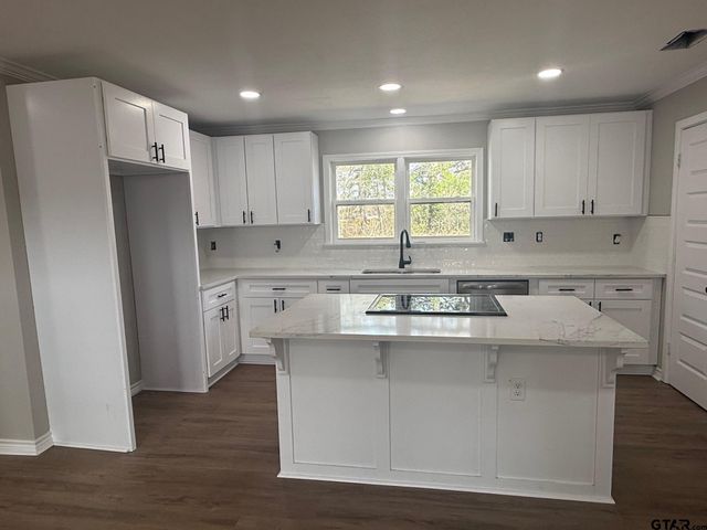 11447 E HWY 64 E, Tyler, TX 75707