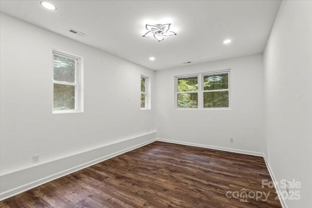 704 W Border Street, Dallas, NC 28034