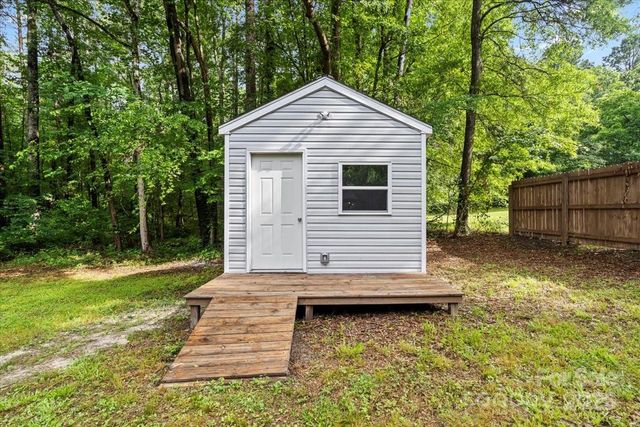 704 W Border Street, Dallas, NC 28034