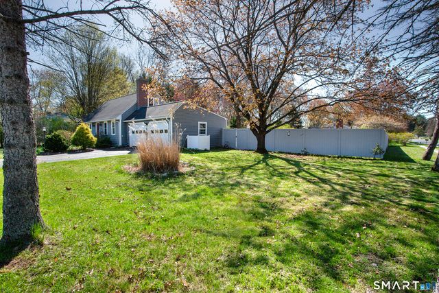 172 Weymouth Road, Enfield, CT 06082