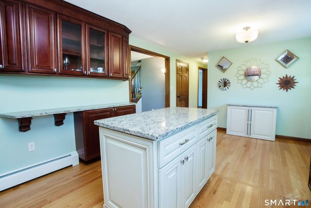 172 Weymouth Road, Enfield, CT 06082