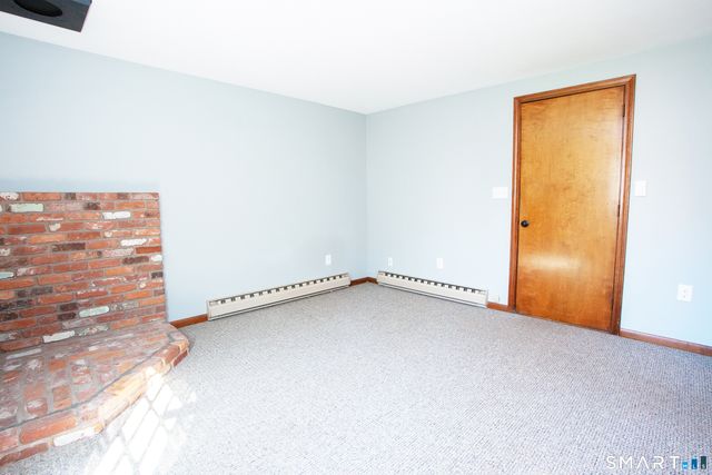 172 Weymouth Road, Enfield, CT 06082