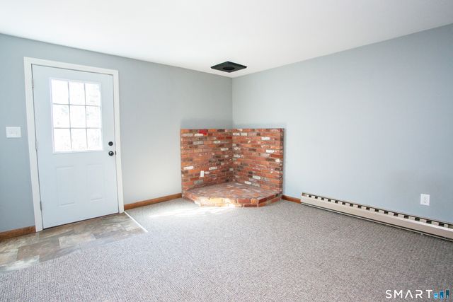 172 Weymouth Road, Enfield, CT 06082