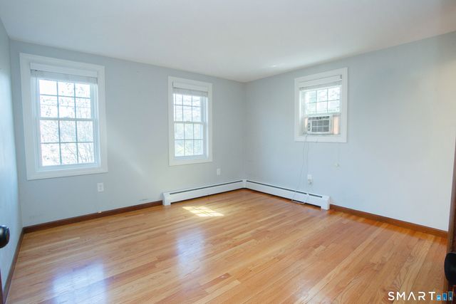 172 Weymouth Road, Enfield, CT 06082