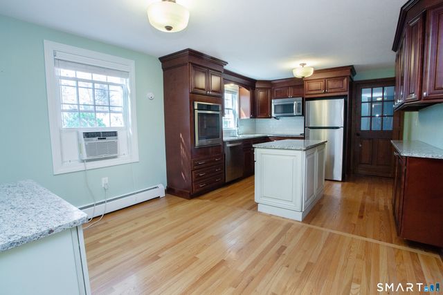 172 Weymouth Road, Enfield, CT 06082