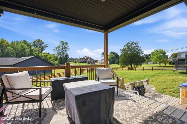 125 S Sunshine Dr, Shepherdsville, KY 40165