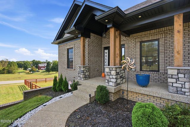 125 S Sunshine Dr, Shepherdsville, KY 40165