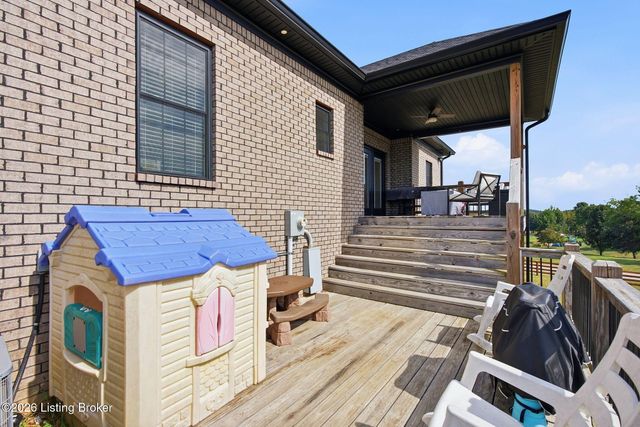 125 S Sunshine Dr, Shepherdsville, KY 40165