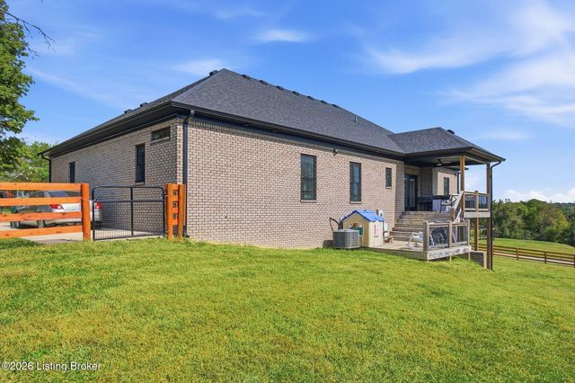 125 S Sunshine Dr, Shepherdsville, KY 40165