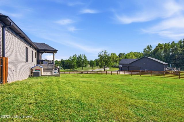 125 S Sunshine Dr, Shepherdsville, KY 40165