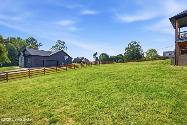 125 S Sunshine Dr, Shepherdsville, KY 40165