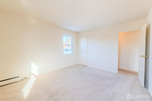 21 York Drive 3B, Edison, NJ 08817