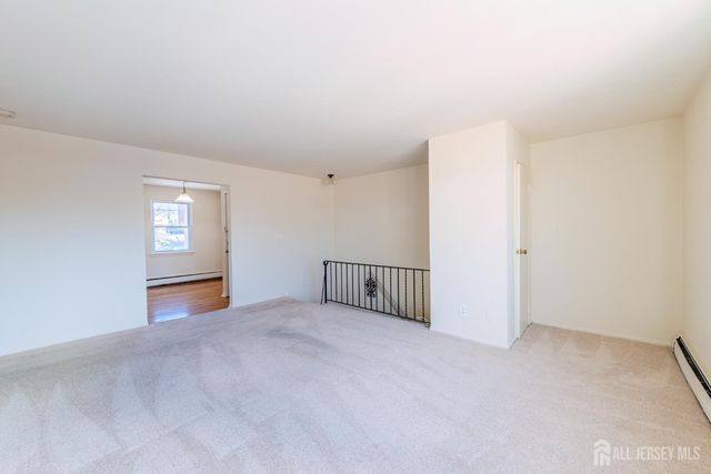 21 York Drive 3B, Edison, NJ 08817