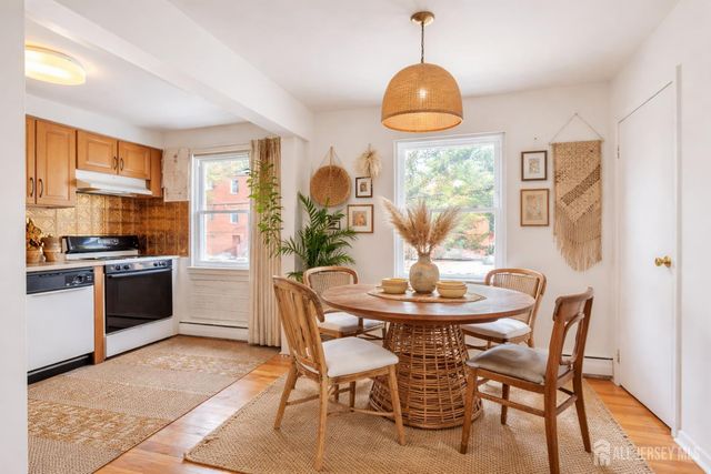 21 York Drive 3B, Edison, NJ 08817