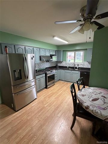 6544 Sturbridge Lane, Canton, MI 48187
