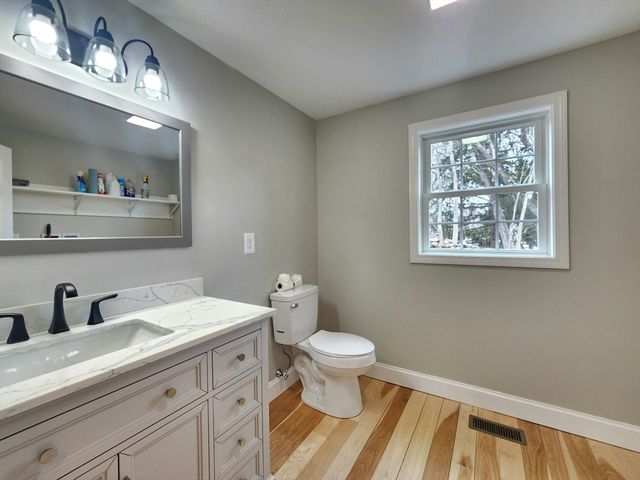 226 W Main St, Westborough, MA 01581