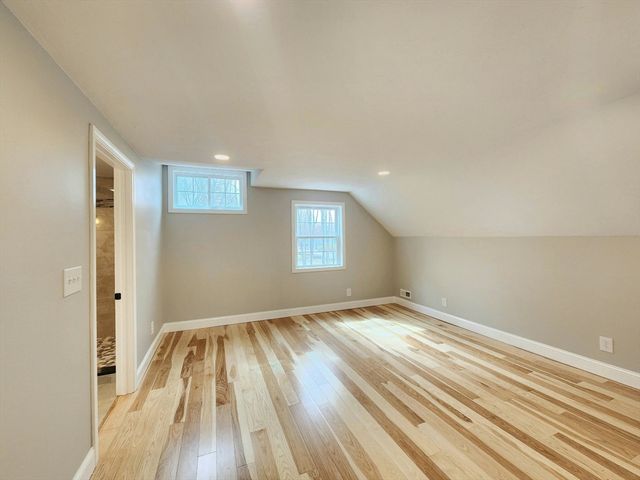 226 W Main St, Westborough, MA 01581