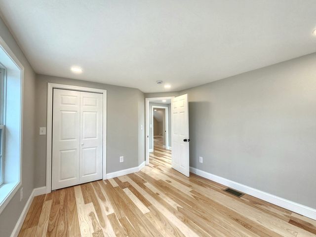 226 W Main St, Westborough, MA 01581