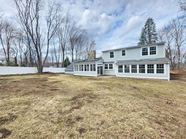 226 W Main St, Westborough, MA 01581