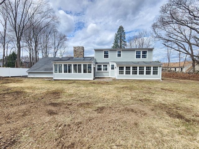 226 W Main St, Westborough, MA 01581