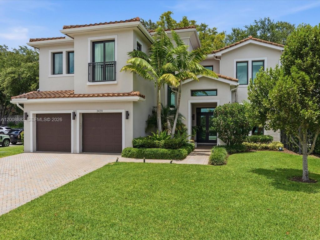 3439 N Brookfield Circle N, Hollywood, FL 33312