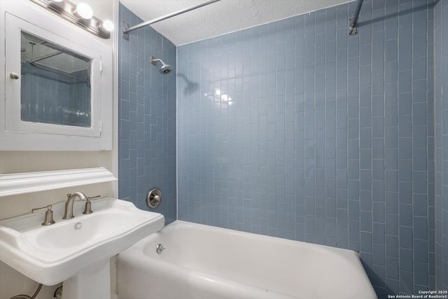 121 W Woodlawn Ave Unit 2, San Antonio, TX 78212