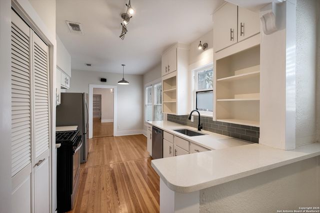 121 W Woodlawn Ave Unit 2, San Antonio, TX 78212