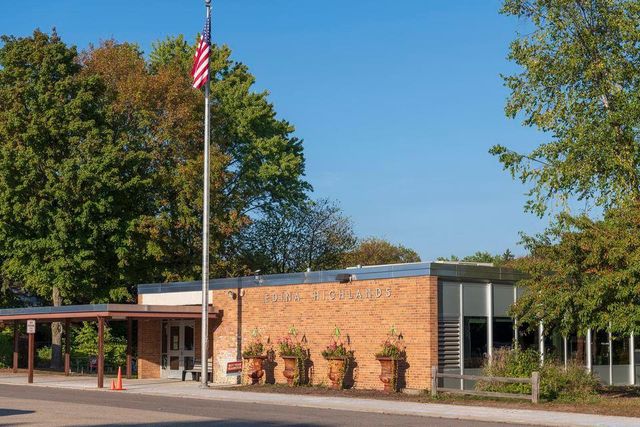 5252 Lochloy Drive, Edina, MN 55436