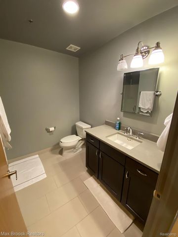 510 N Main St 510, Royal Oak, MI 48067