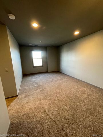 510 N Main St 510, Royal Oak, MI 48067
