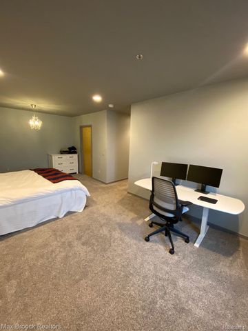 510 N Main St 510, Royal Oak, MI 48067